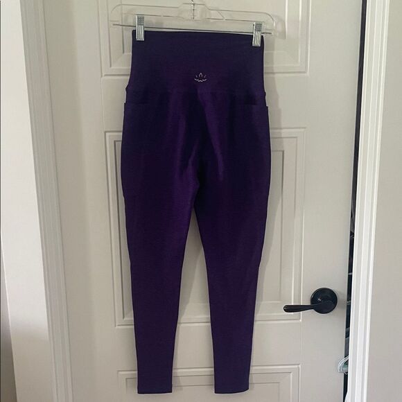 Beyond Yoga Space Dye Out Of Pocket Midi High-Waisted Leggings - Picture 3 of 5